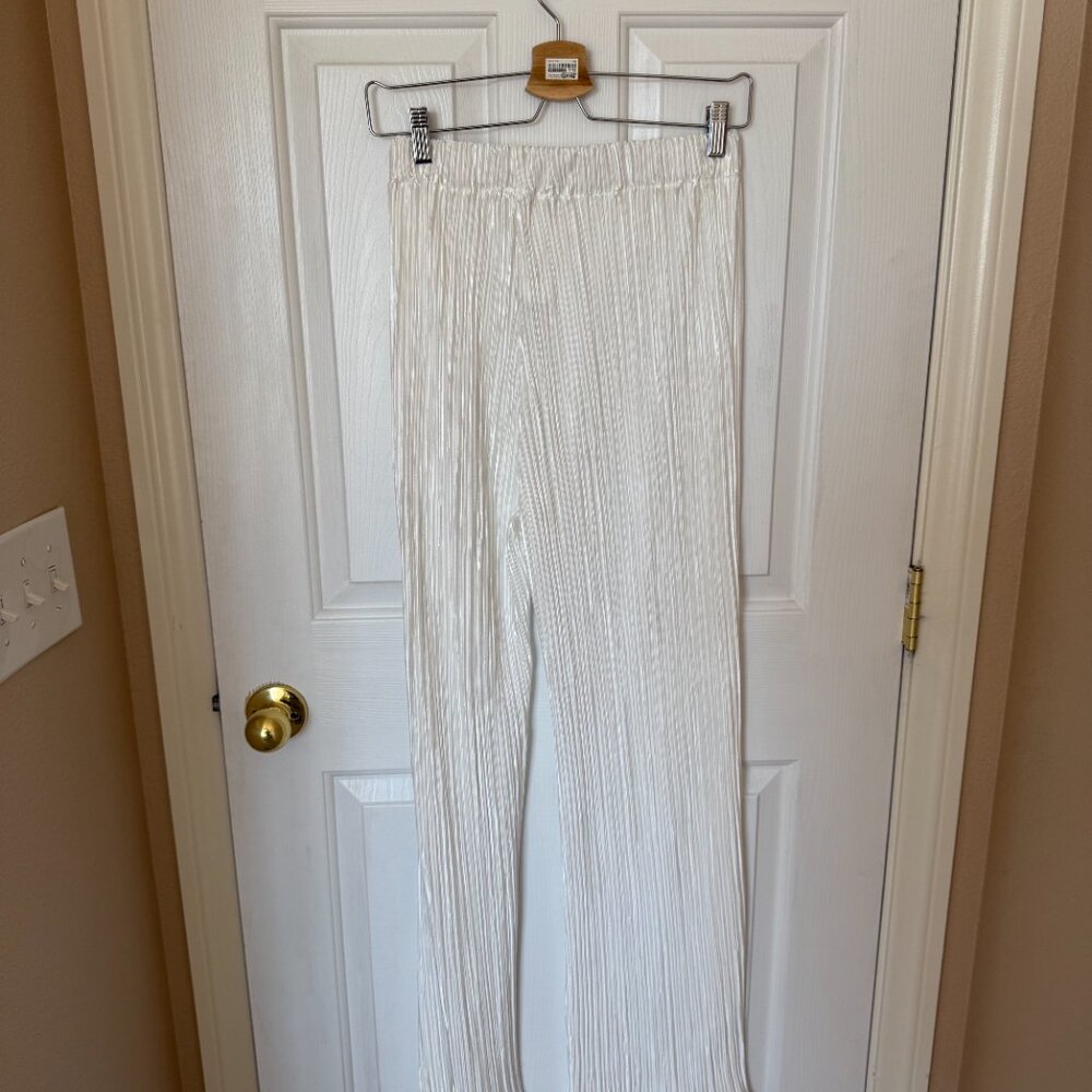 Two-Piece Set - Picture 2 of 3